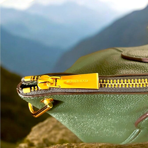 Michael Kors Sierra Large Satchel - NWOT - Picture 6 of 9